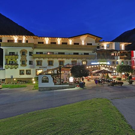 Bergsporthotel Antonie Gries im Sellrain Exterior photo